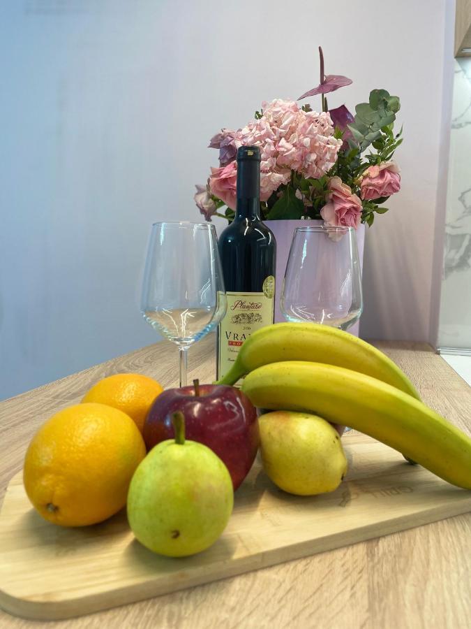 Lovely Apartment Tirana Esterno foto