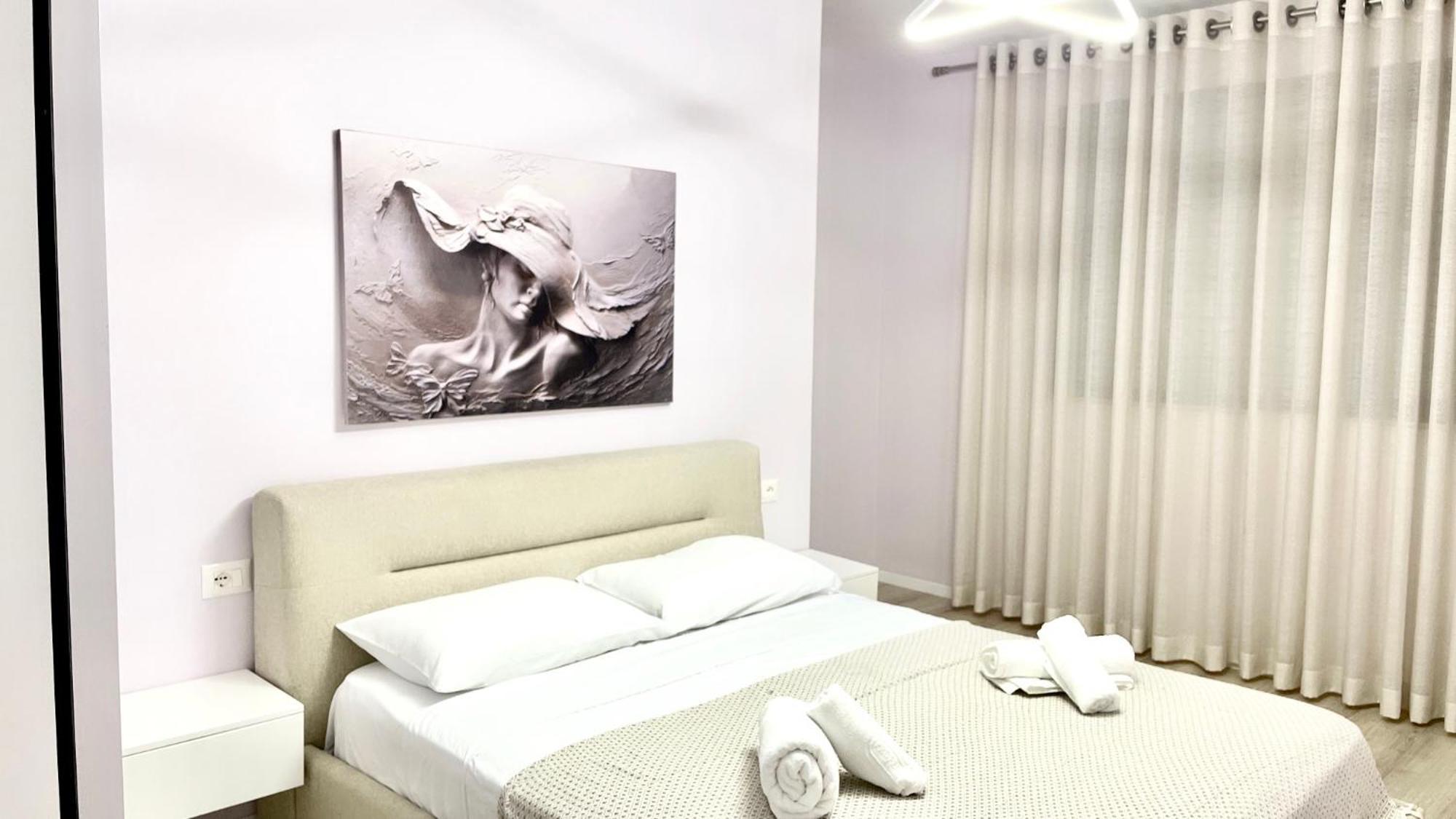 Lovely Apartment Tirana Esterno foto